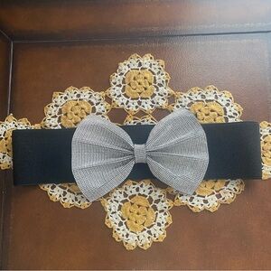 Rhinestone bow elastic belt
